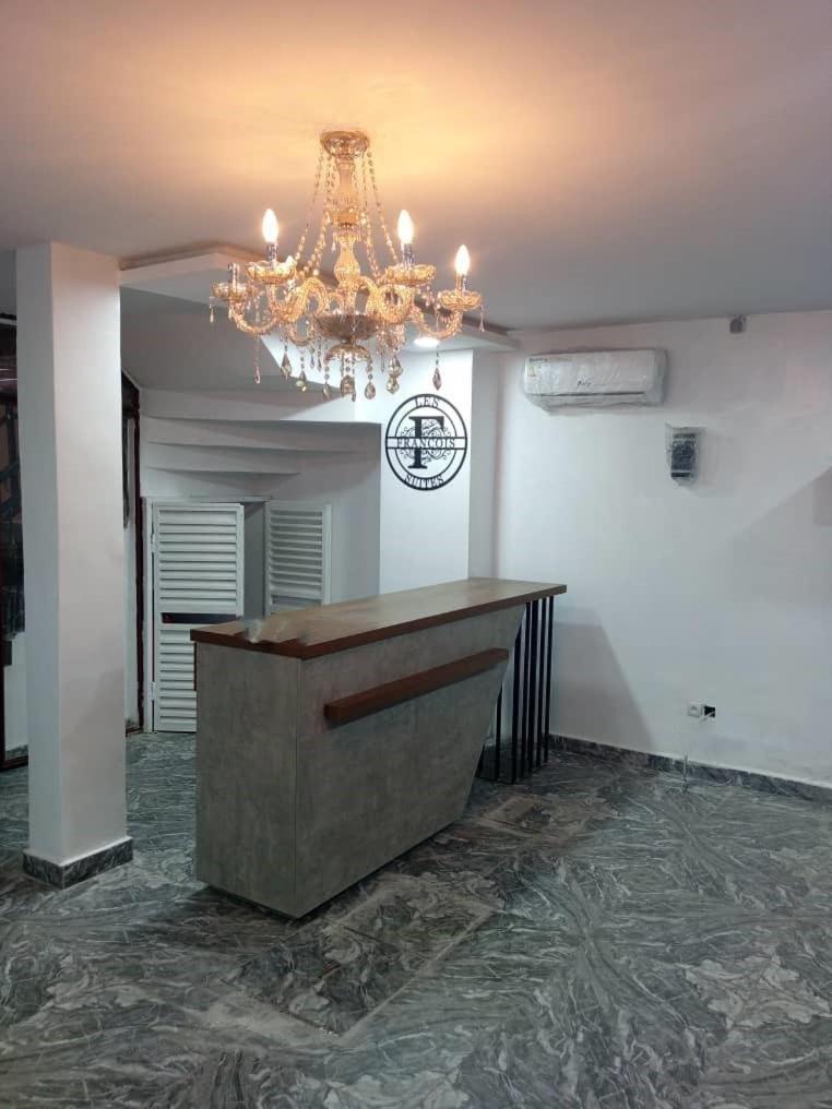 Les Francois Suites Kinshasa Extérieur photo